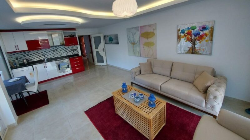Cozy apartment in Kargicak, 150 meters from the sea