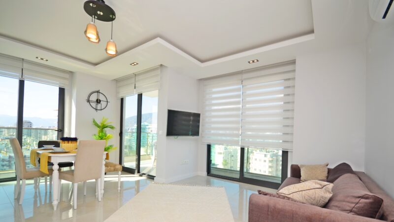 Luxurious apartment in Alanya on the first line, overlooking the sea and mountains