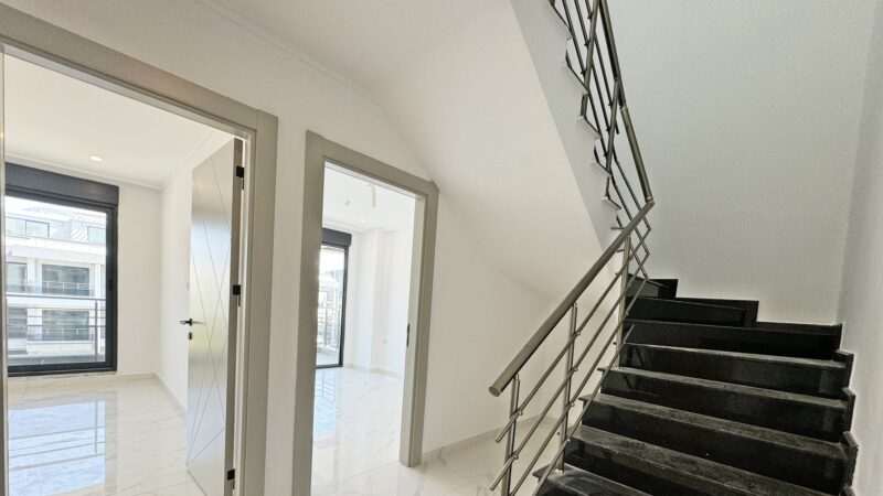 Duplex 2+1 in a new residential complex in Alanya, Oba