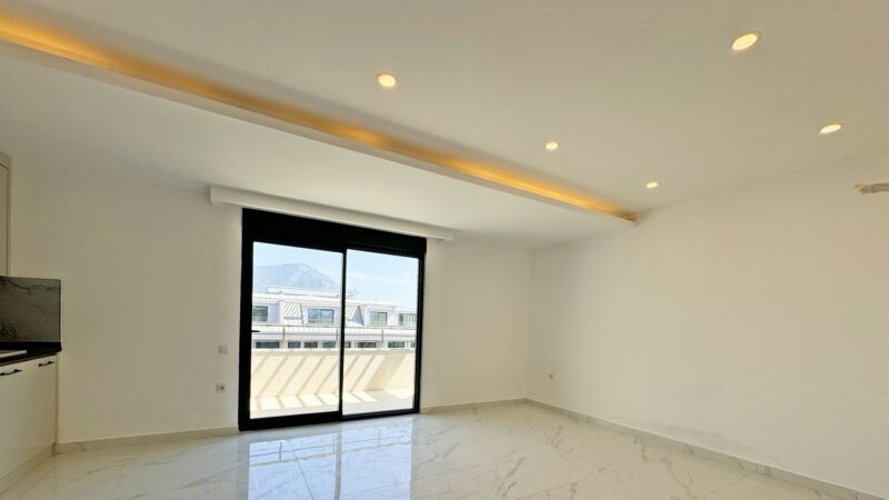 Duplex 2+1 in a new residential complex in Alanya, Oba